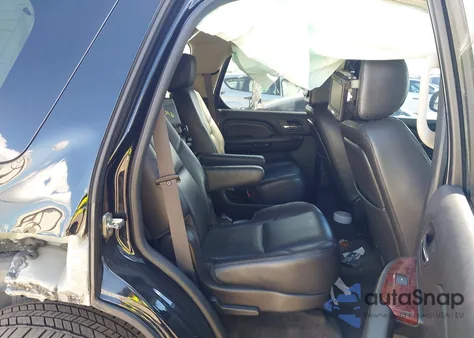 2013 Cadillac Escalade Luxury z USA, uszkodzony, nr VIN 1GYS3BEFXDR276514